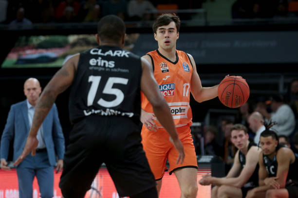 教练团队倾 教练团队倾