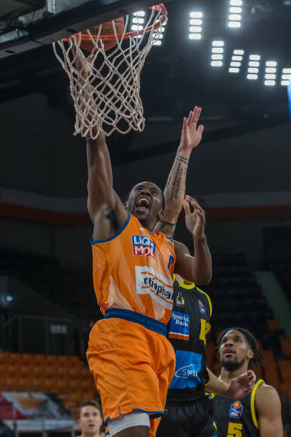 引进这名中 引进这名中